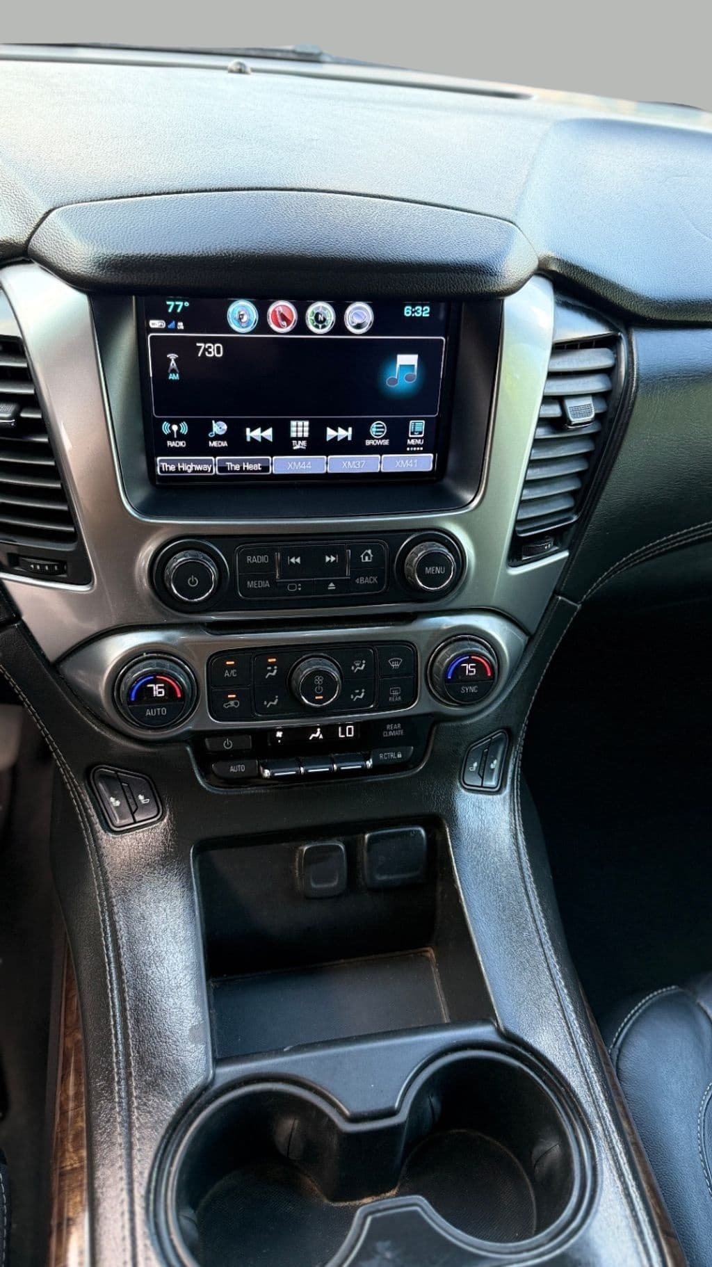 Vehicle photo